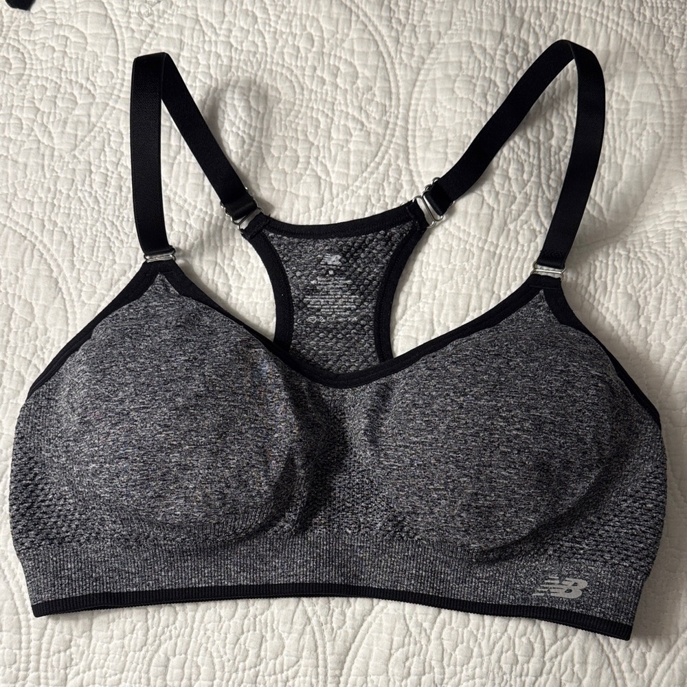 New Balance Seamless Racerback Sports Bra Size M - NWOT